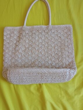 HAUTE HIPPIE Large Tote Bag,RATTAN STRAP MAGNETIC SNAP CLOSURE INNER POCKETS